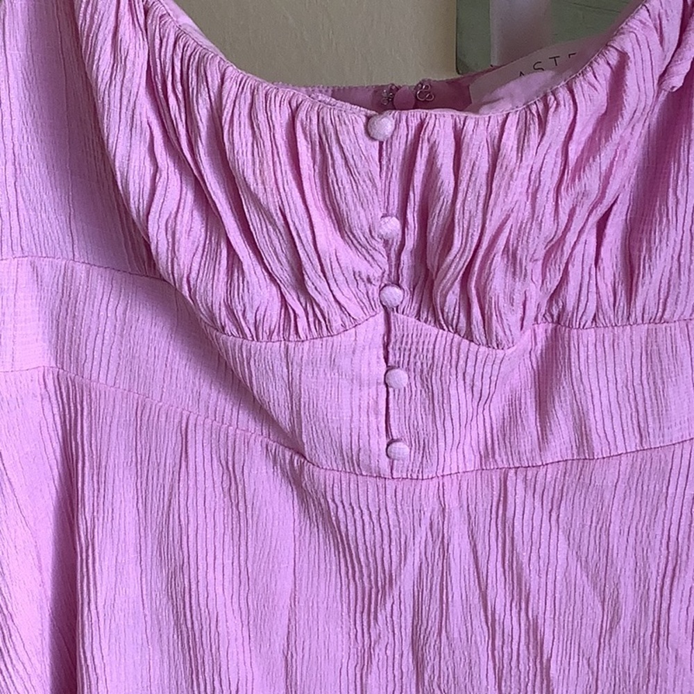 Gorgeous ASTR the Label Dress 💕💕💕💜 - Picture 3 of 9